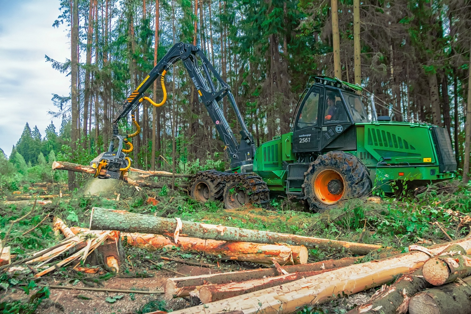 Гарантийный срок на лесные машины производства ООО «Амкодор-Онего» увеличен вдвое